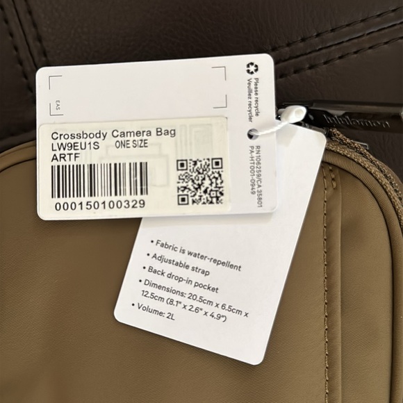 Crossbody Camera Bag - Picture 7 of 8